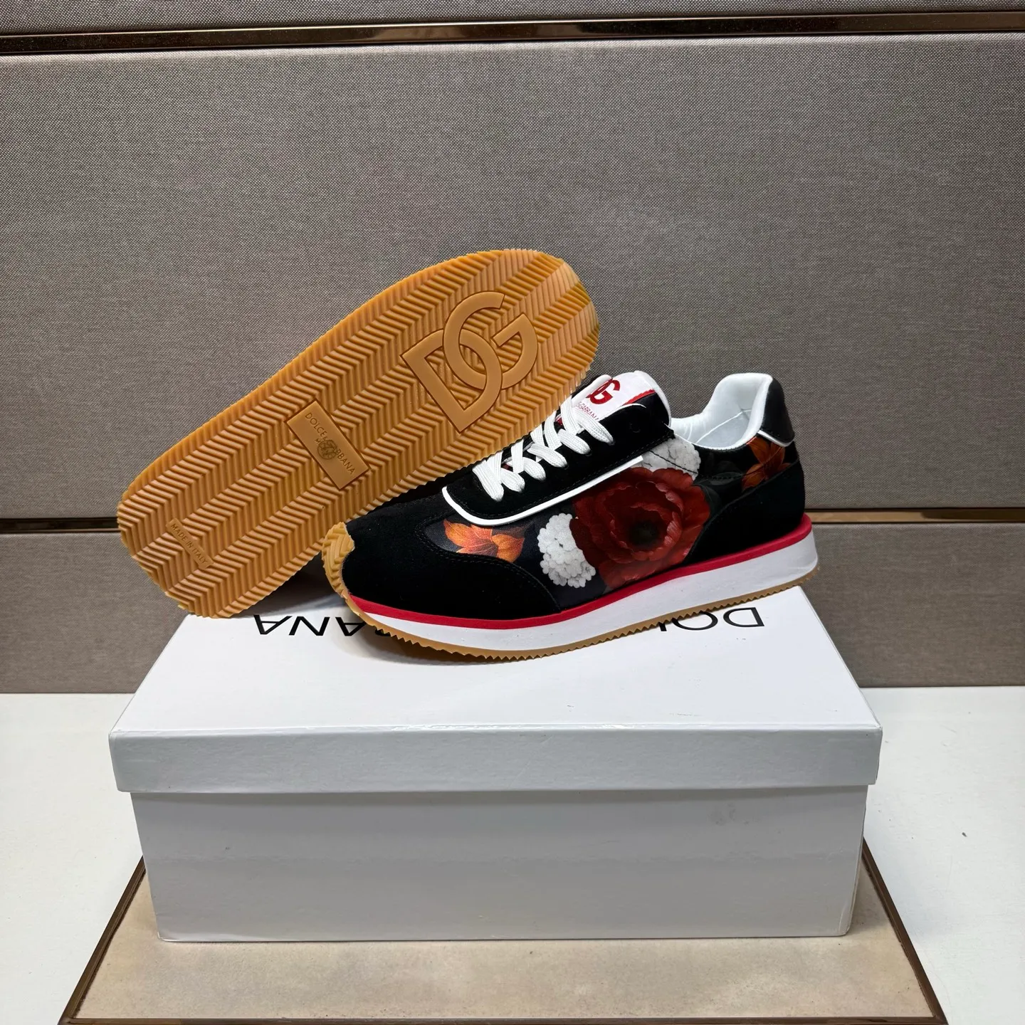 ⬛️Men's shoes💰p462【DG～】Couple casual shoes, 2025z cabinet sales simultaneously 🔶Size: 35-44#️⃣ 🔷2 colors🔜The upper is made of multi-material splicing➕Mesh lining, comfortable and breathable, sole: original comfortable, wear-resistant and non-slip outsole, ⚠️Real 📱Photographed🎬The real thing is better📢📢📢
